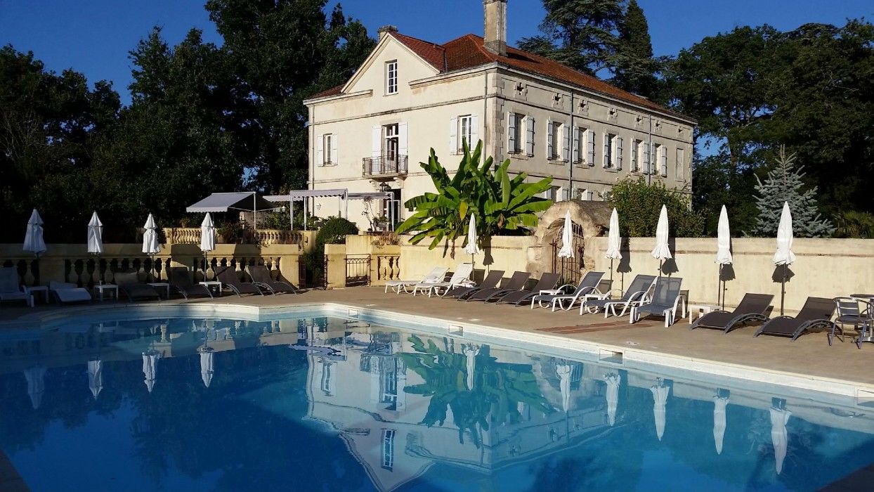 Le Manoir Saint Jean Hotel Exterior photo